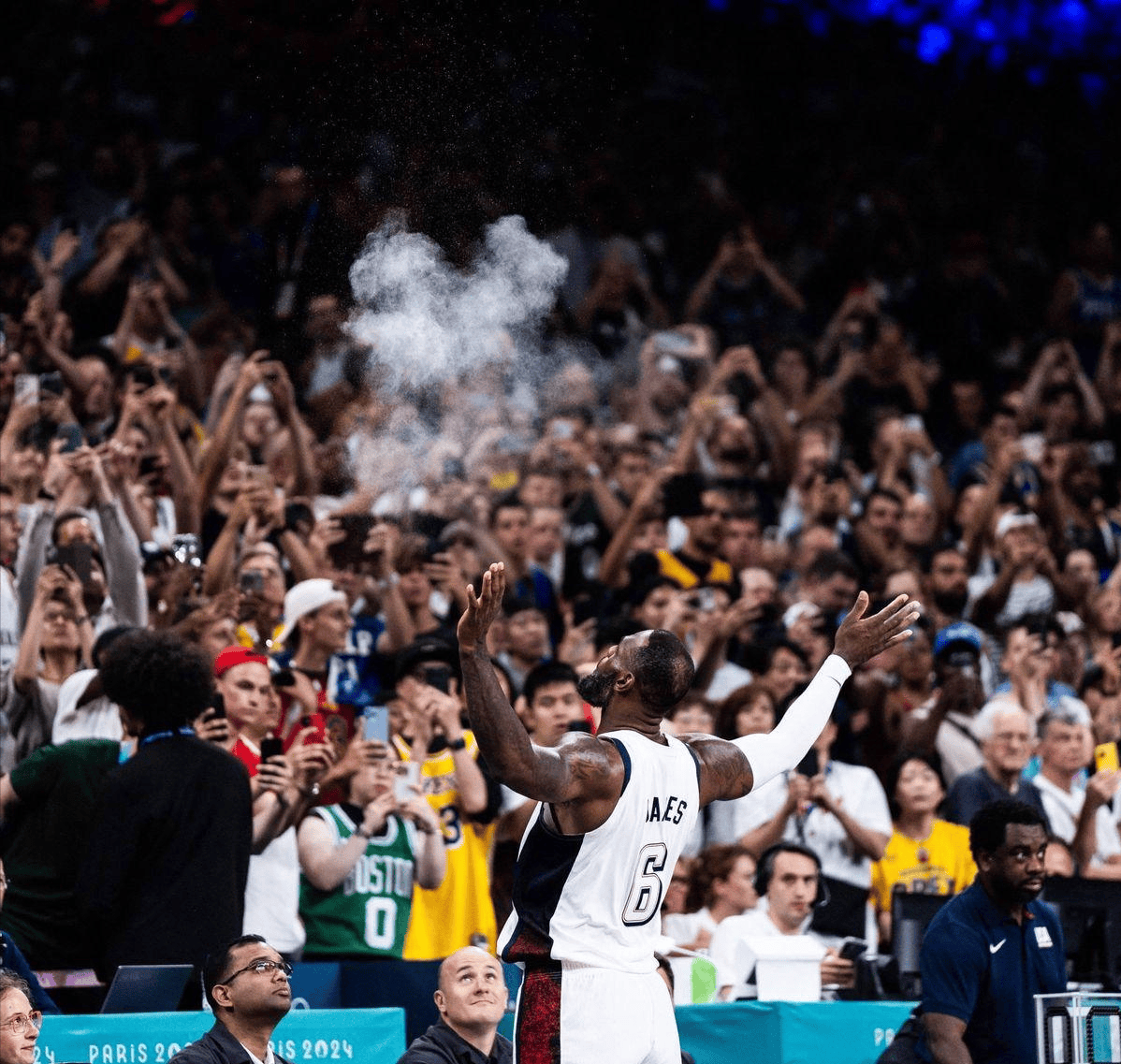 关于詹姆斯在法国队比赛中惊险取胜,关键助攻引发热议!的信息 关于詹姆斯在法国队比赛中惊险取胜,关键助攻引发热议!的信息